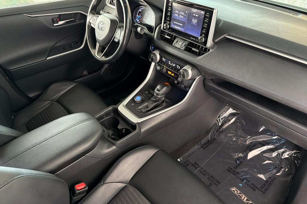 Thumbnail: 2019 Toyota RAV4 - 12
