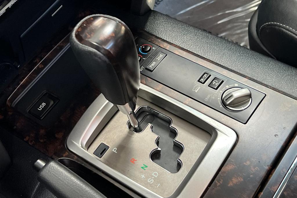 Thumbnail: 2015 Toyota Land Cruiser - 14