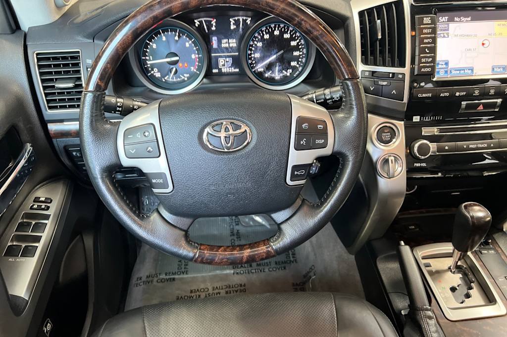 Thumbnail: 2015 Toyota Land Cruiser - 11