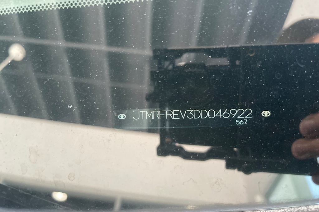 Thumbnail: 2013 Toyota RAV4 - 14