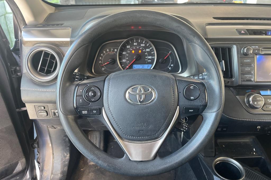 Thumbnail: 2013 Toyota RAV4 - 9