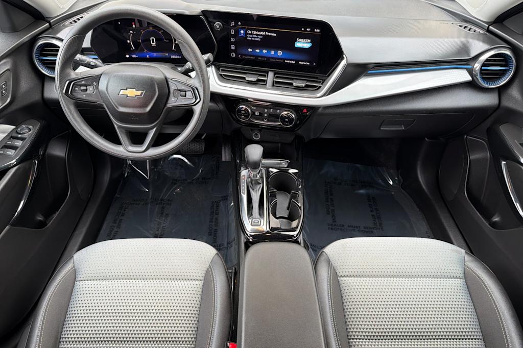 Thumbnail: 2025 Chevrolet Trax - 2