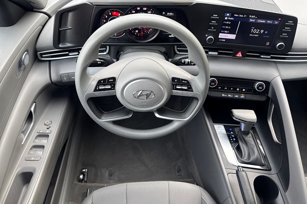Thumbnail: 2023 Hyundai Elantra - 12