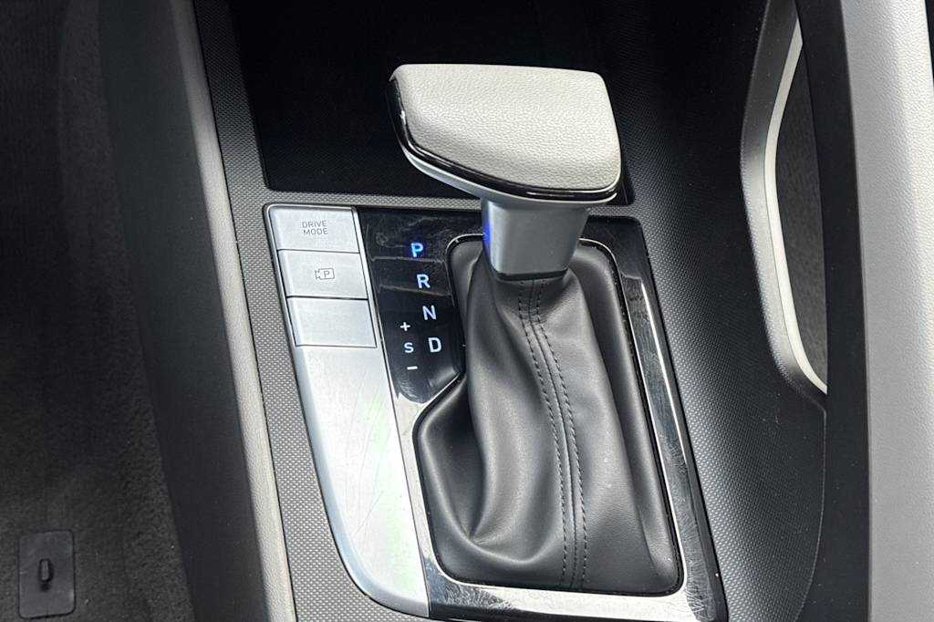Thumbnail: 2023 Hyundai Elantra - 15