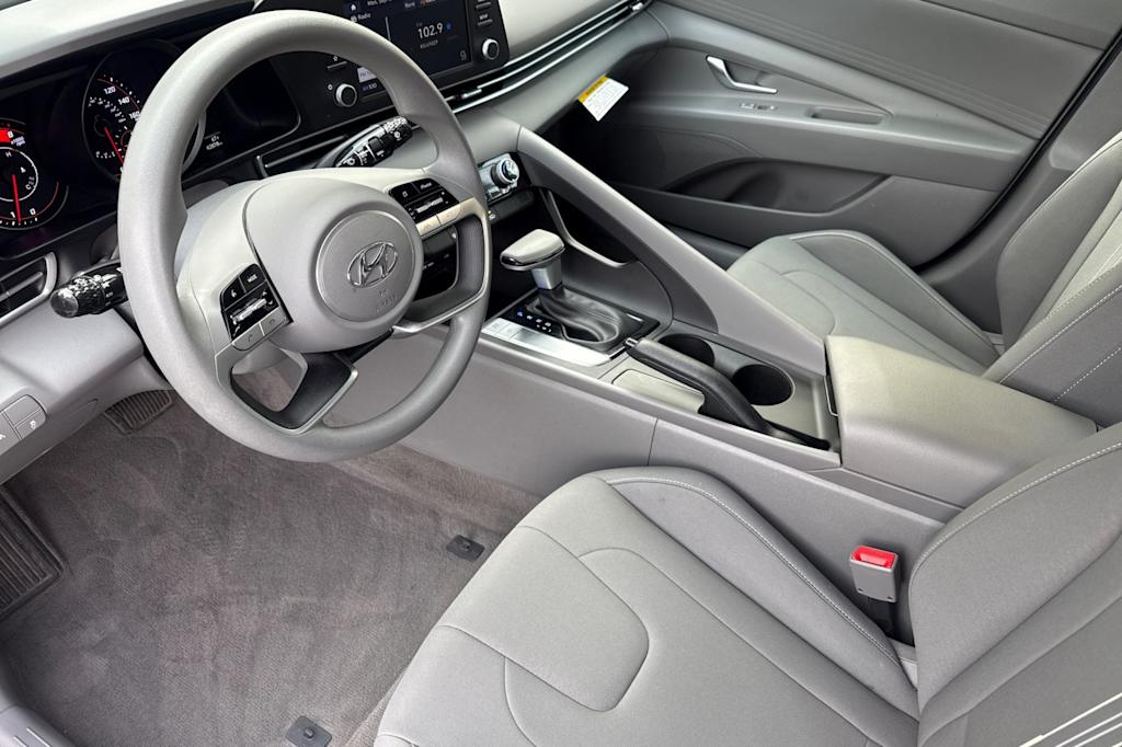 Thumbnail: 2023 Hyundai Elantra - 9