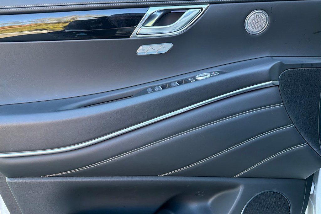 Thumbnail: 2025 Genesis GV80 - 19