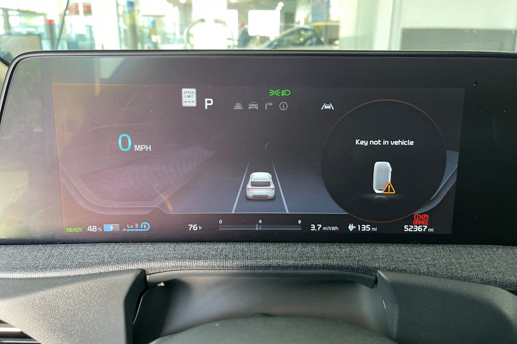 Thumbnail: 2022 Kia EV6 - 12