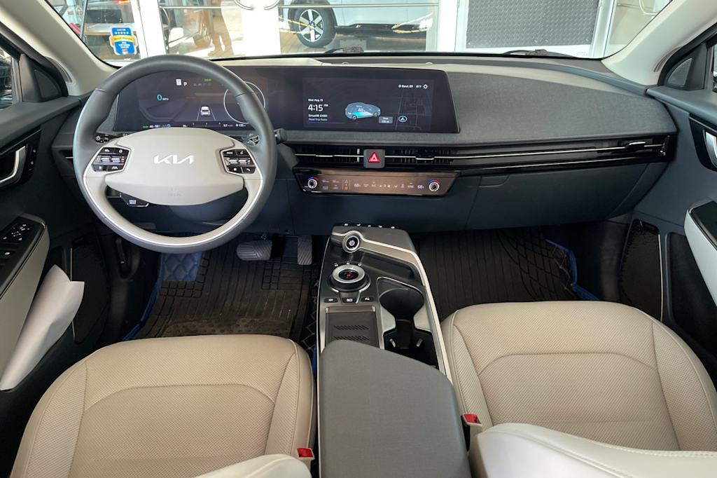 Thumbnail: 2022 Kia EV6 - 2