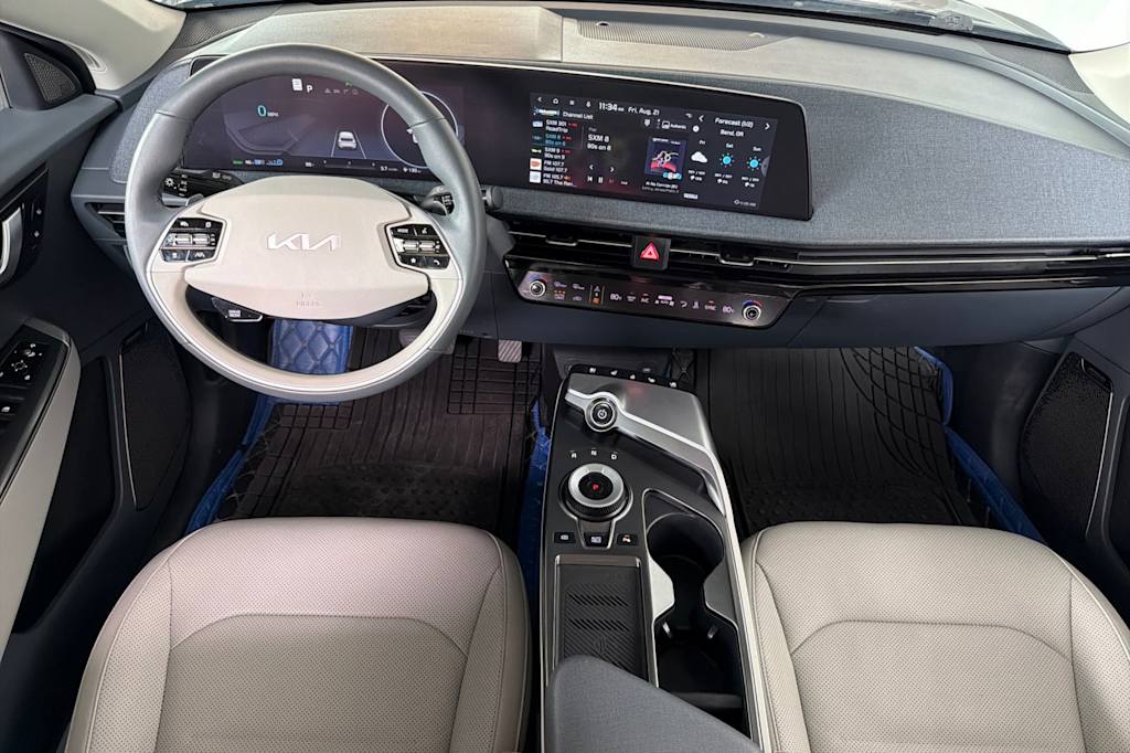 Thumbnail: 2022 Kia EV6 - 2