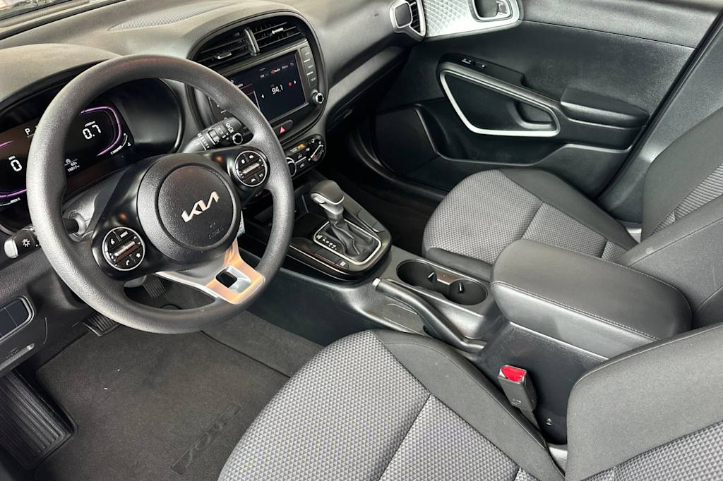Thumbnail: 2023 Kia Soul - 9