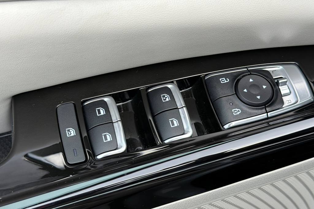 Thumbnail: 2024 Kia Carnival - 21