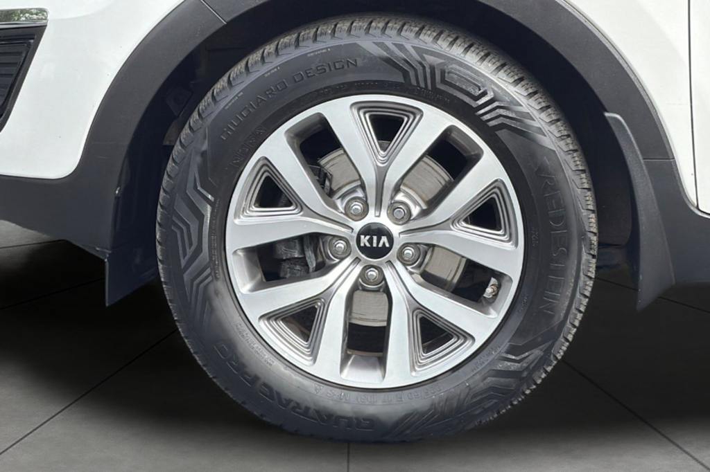 Thumbnail: 2015 Kia Sportage - 7