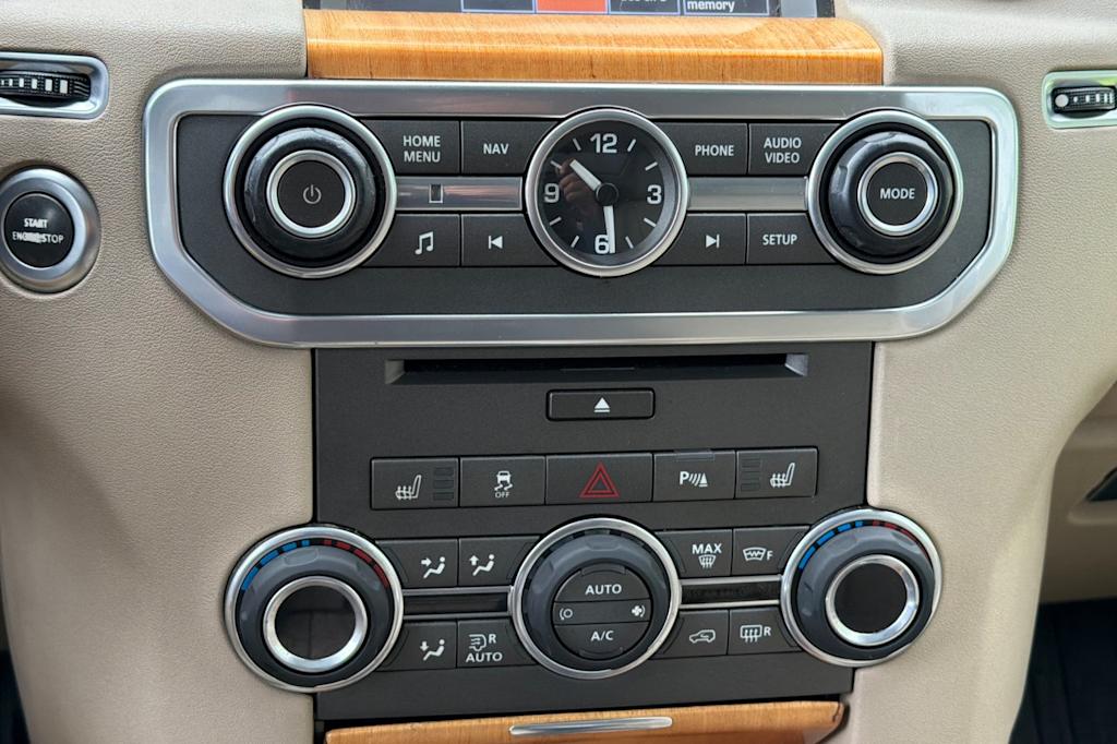 Thumbnail: 2012 Land Rover LR4 - 28