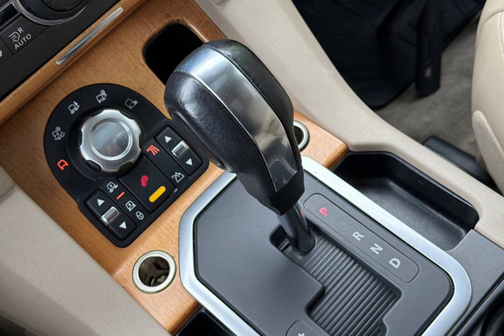 Thumbnail: 2012 Land Rover LR4 - 14