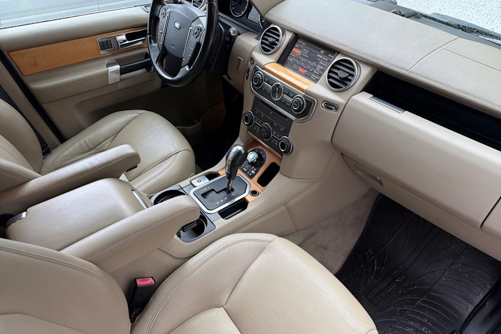Thumbnail: 2012 Land Rover LR4 - 11