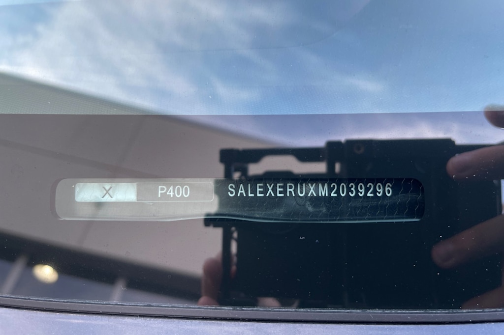 Thumbnail: 2021 Land Rover Defender - 12