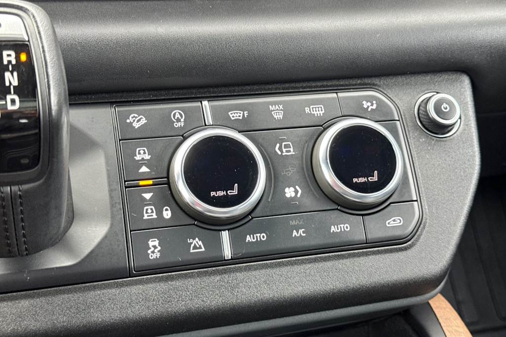 Thumbnail: 2021 Land Rover Defender - 24