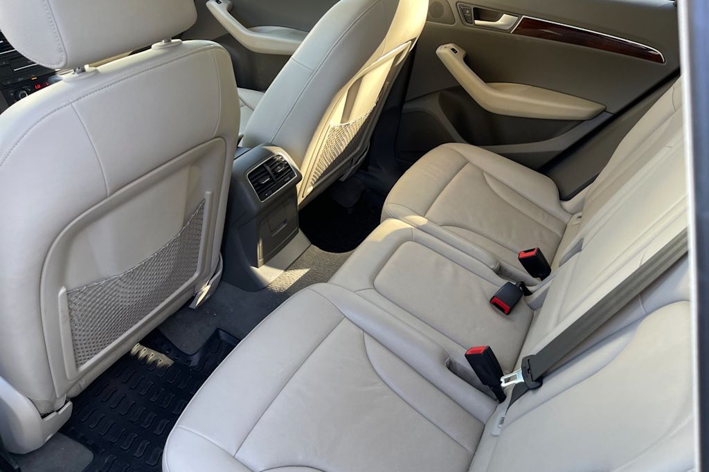Thumbnail: 2012 Audi Q5 - 11