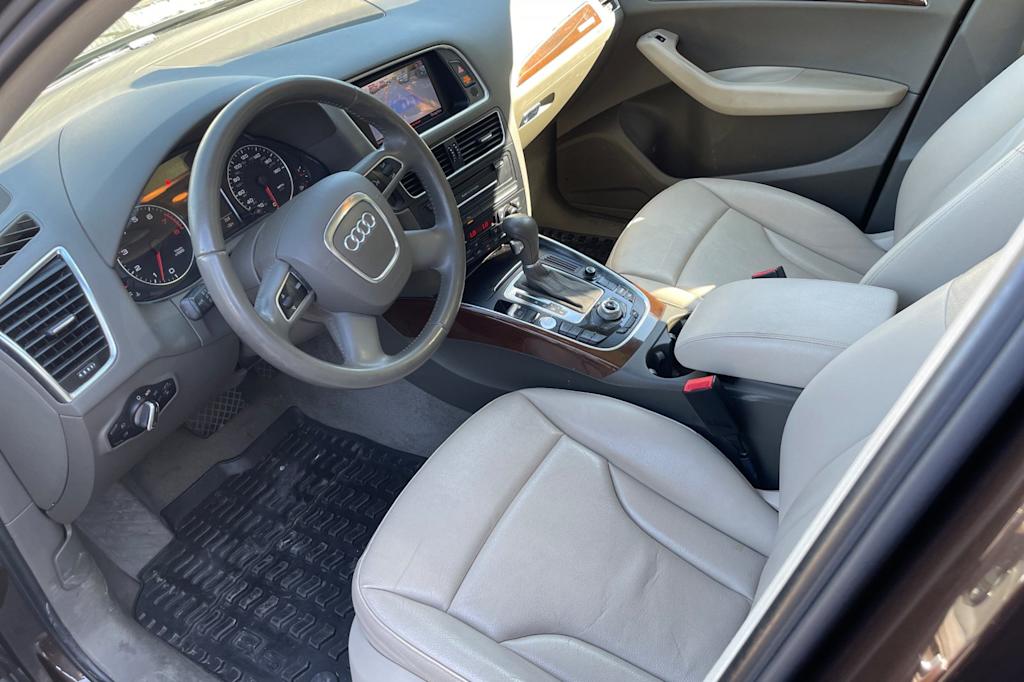 Thumbnail: 2012 Audi Q5 - 10