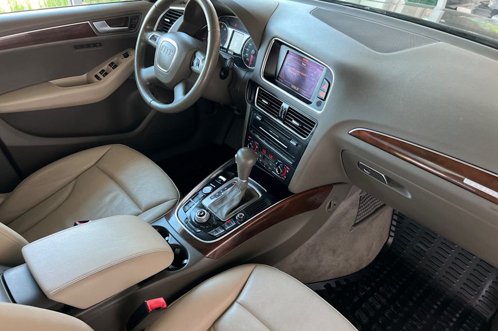 Thumbnail: 2012 Audi Q5 - 12