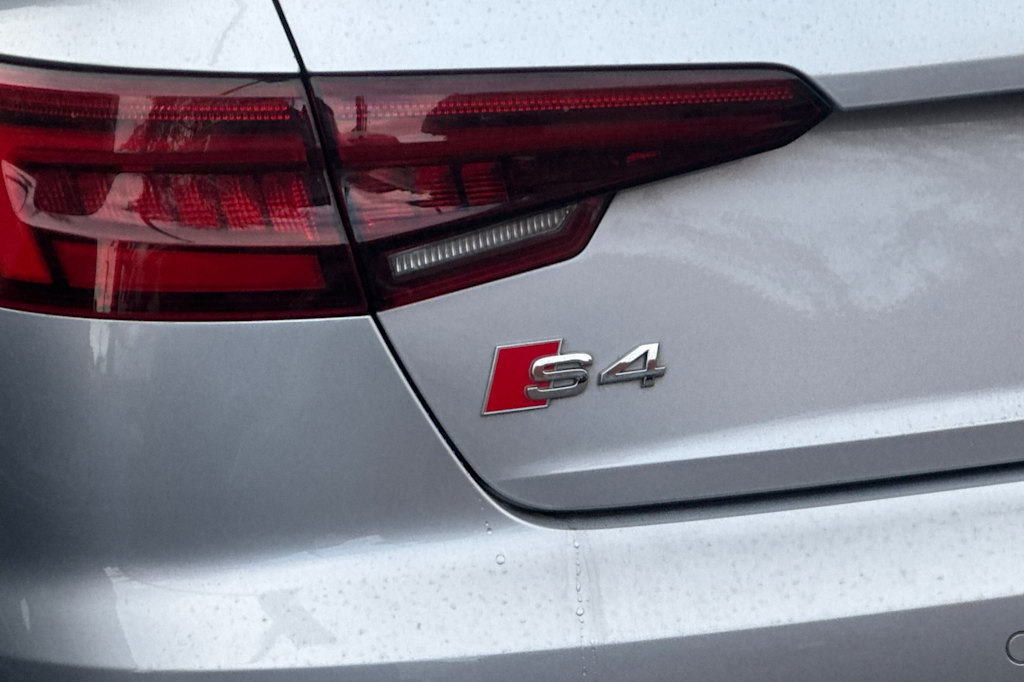 Thumbnail: 2018 Audi S4 - 18