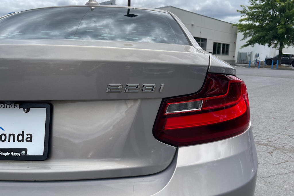 Thumbnail: 2016 BMW 2 Series - 16