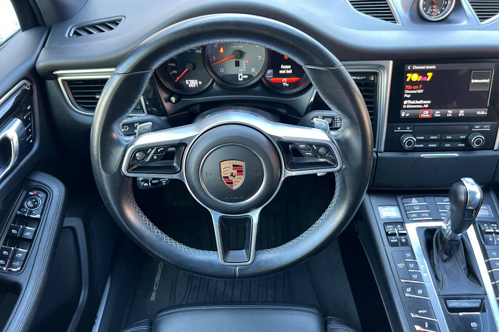 Thumbnail: 2017 Porsche Macan - 10