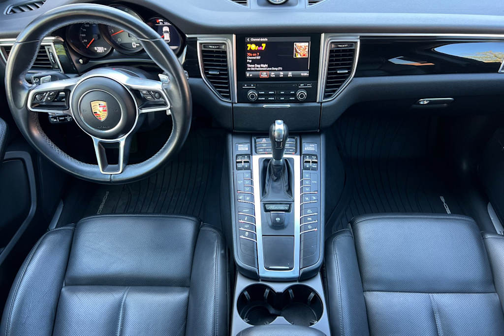 Thumbnail: 2017 Porsche Macan - 2