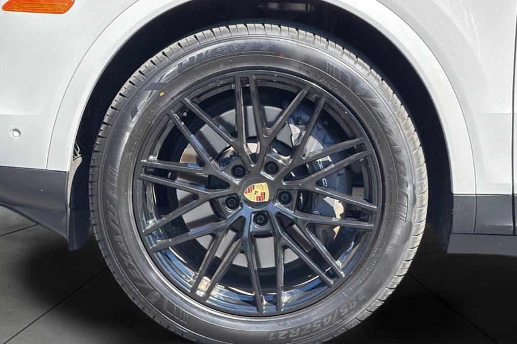 Thumbnail: 2024 Porsche Cayenne - 7