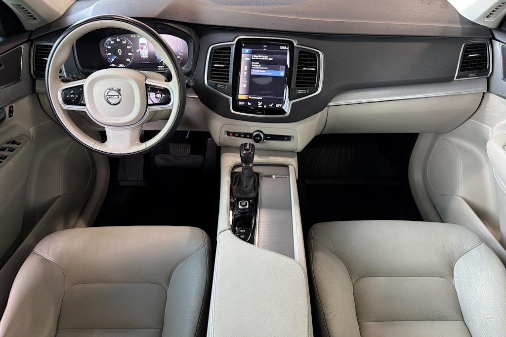 Thumbnail: 2022 Volvo XC90 - 2