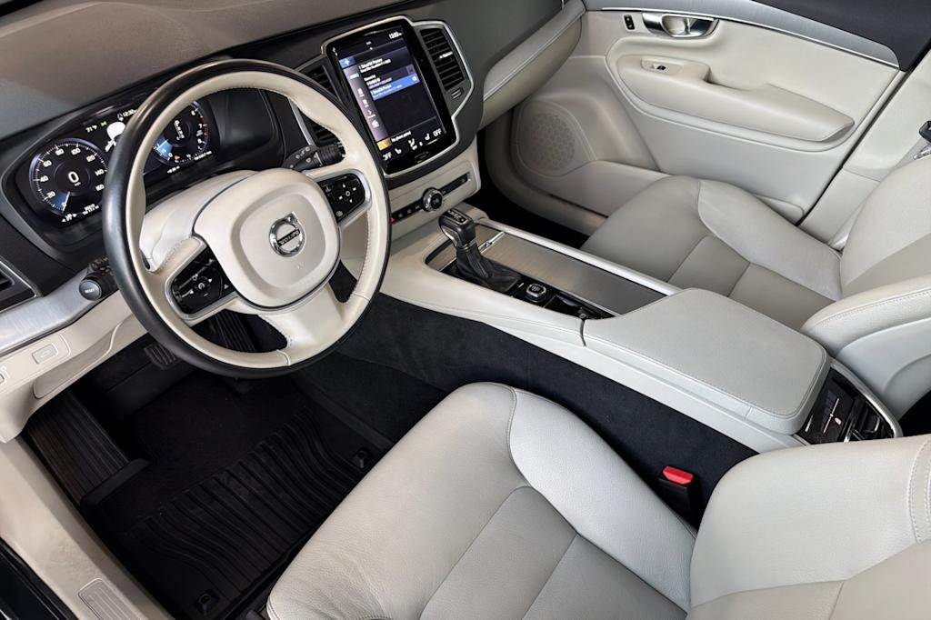 Thumbnail: 2022 Volvo XC90 - 9