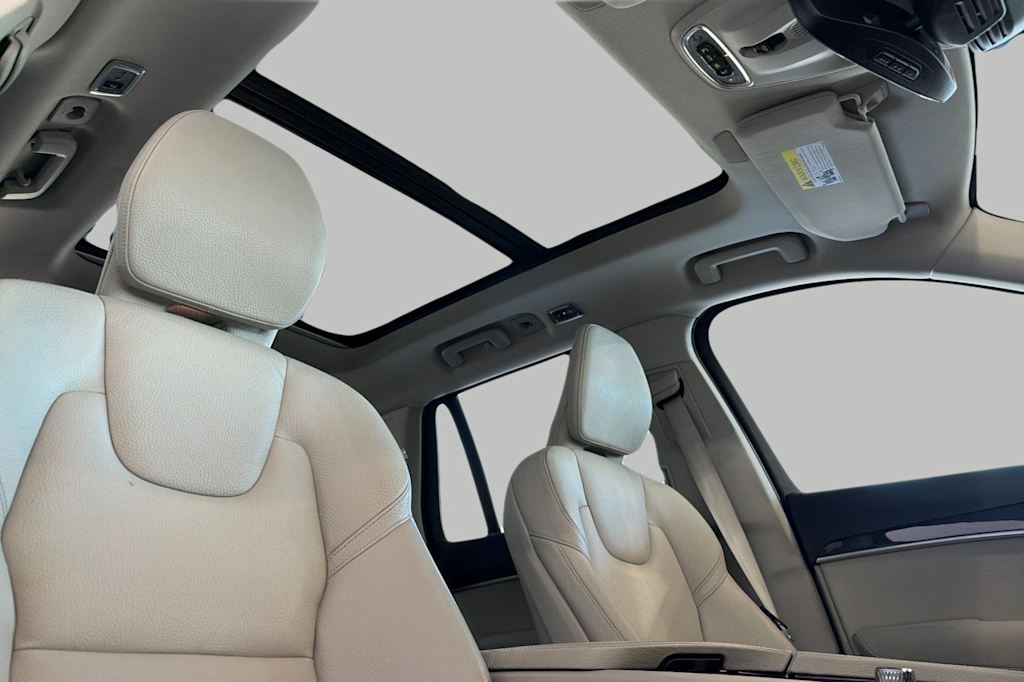 Thumbnail: 2019 Volvo XC90 - 25