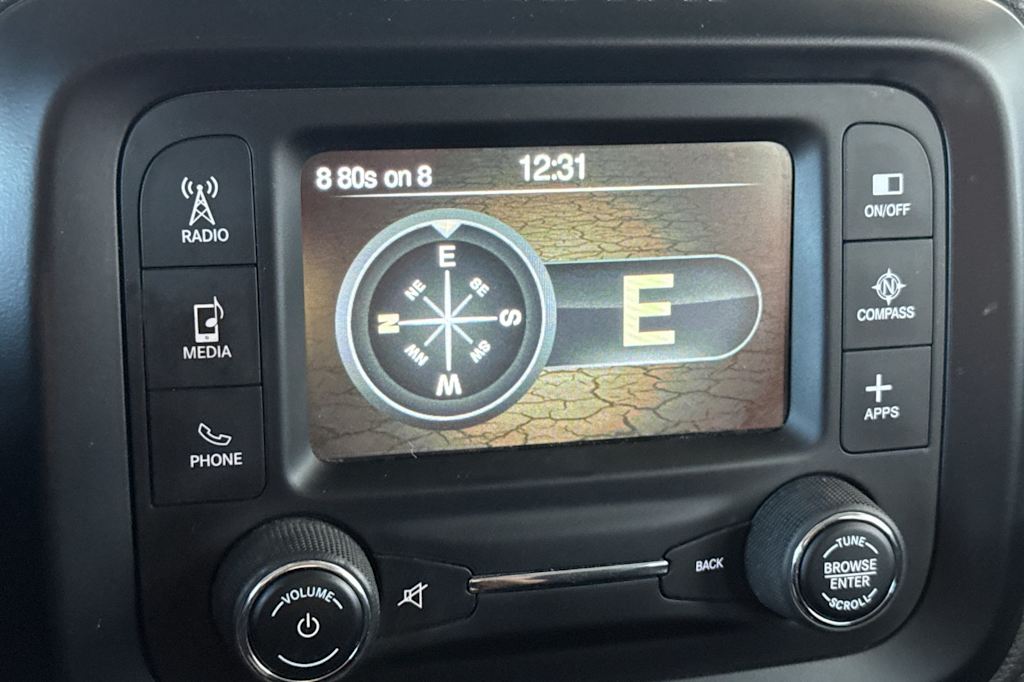Thumbnail: 2017 Jeep Renegade - 23