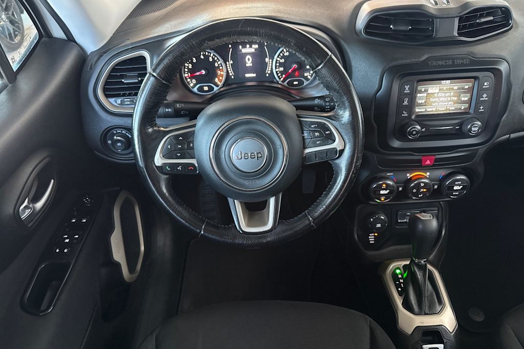 Thumbnail: 2017 Jeep Renegade - 11