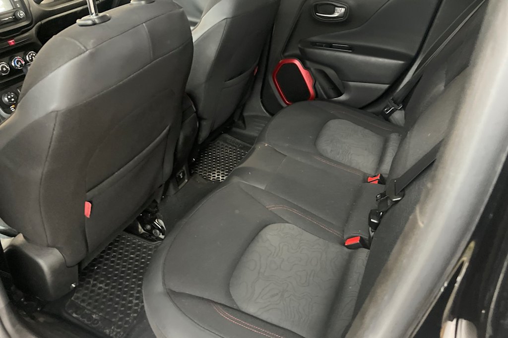 Thumbnail: 2017 Jeep Renegade - 9