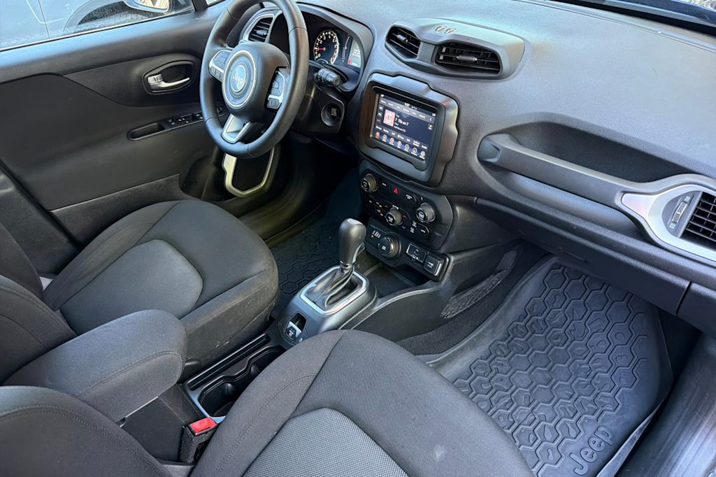 Thumbnail: 2019 Jeep Renegade - 12