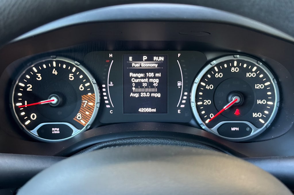Thumbnail: 2019 Jeep Renegade - 15
