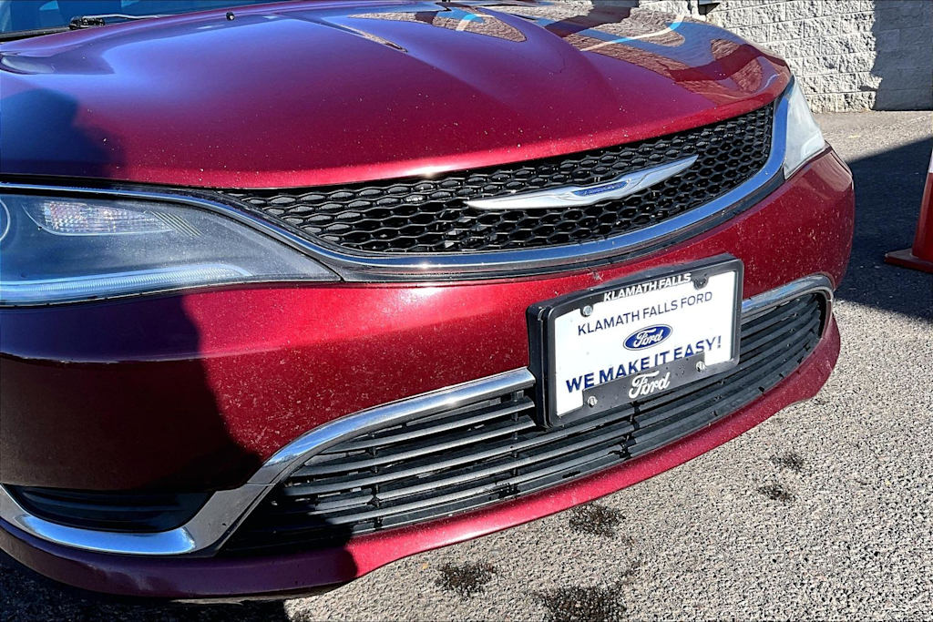 Thumbnail: 2016 Chrysler 200 - 33
