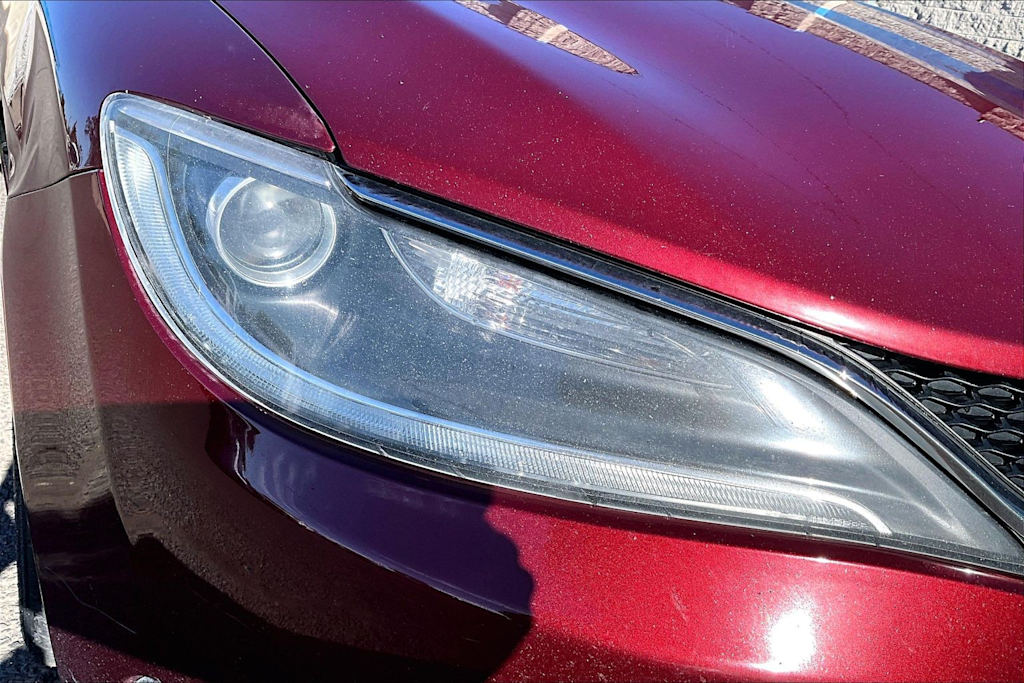 Thumbnail: 2016 Chrysler 200 - 31