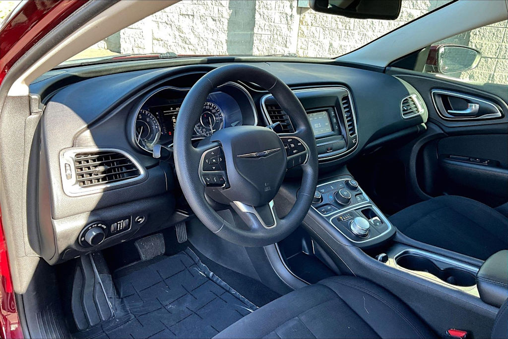 Thumbnail: 2016 Chrysler 200 - 2