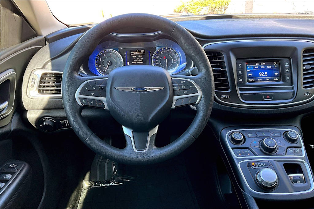 Thumbnail: 2016 Chrysler 200 - 14