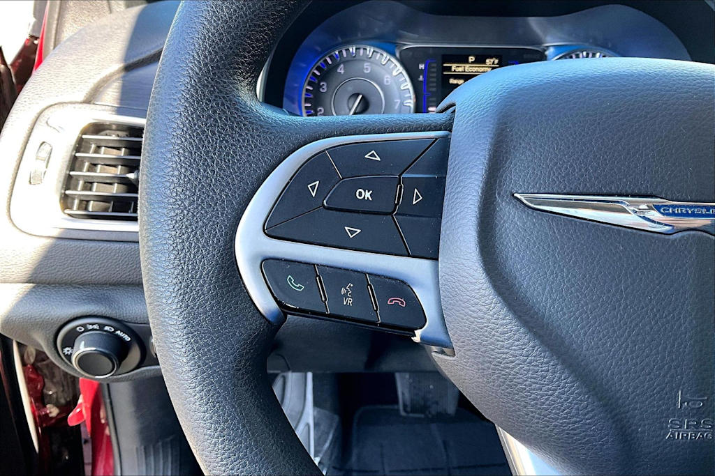 Thumbnail: 2016 Chrysler 200 - 25