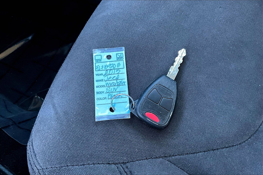 Thumbnail: 2015 Jeep Wrangler - 19