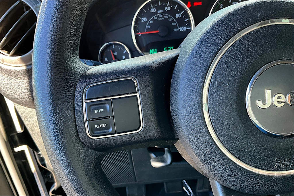 Thumbnail: 2015 Jeep Wrangler - 25