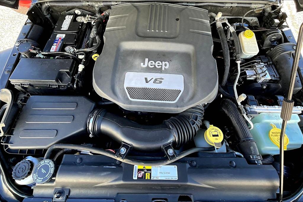 Thumbnail: 2015 Jeep Wrangler - 9