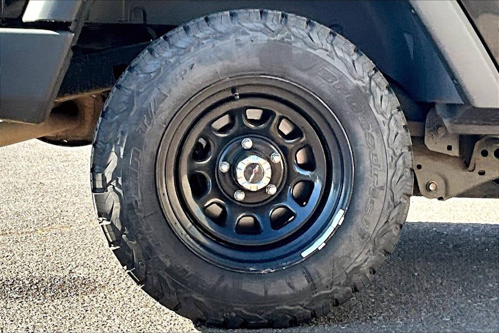 Thumbnail: 2015 Jeep Wrangler - 36