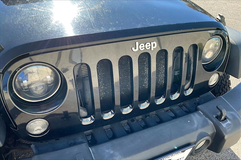 Thumbnail: 2015 Jeep Wrangler - 33