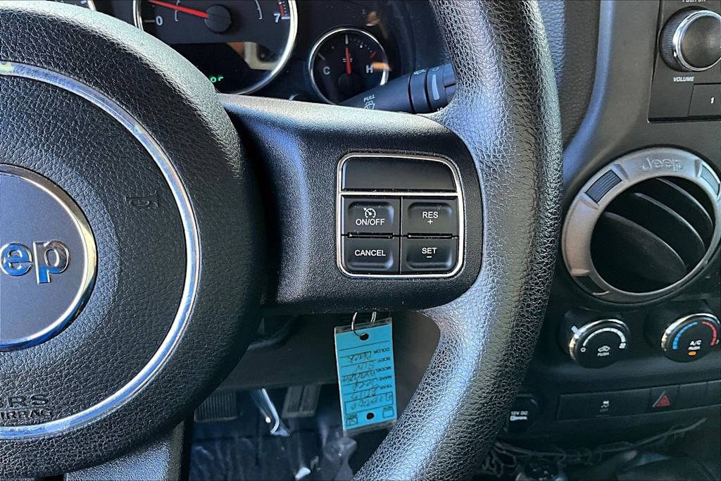 Thumbnail: 2015 Jeep Wrangler - 26