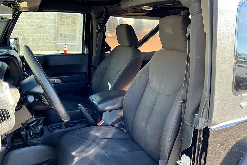 Thumbnail: 2015 Jeep Wrangler - 11