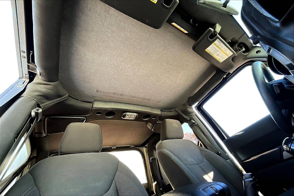 Thumbnail: 2015 Jeep Wrangler - 30